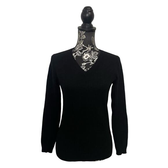 Charter Club Luxury 100% Cashmere V-Neck Pullover Sweater Black - Size Small - Picture 1 of 7